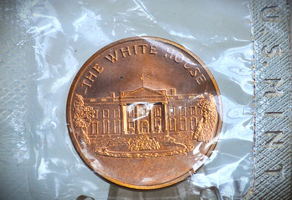The White House Seal of the President of U.S. Token - Bronze Medal USA Mint Treasury White House Token