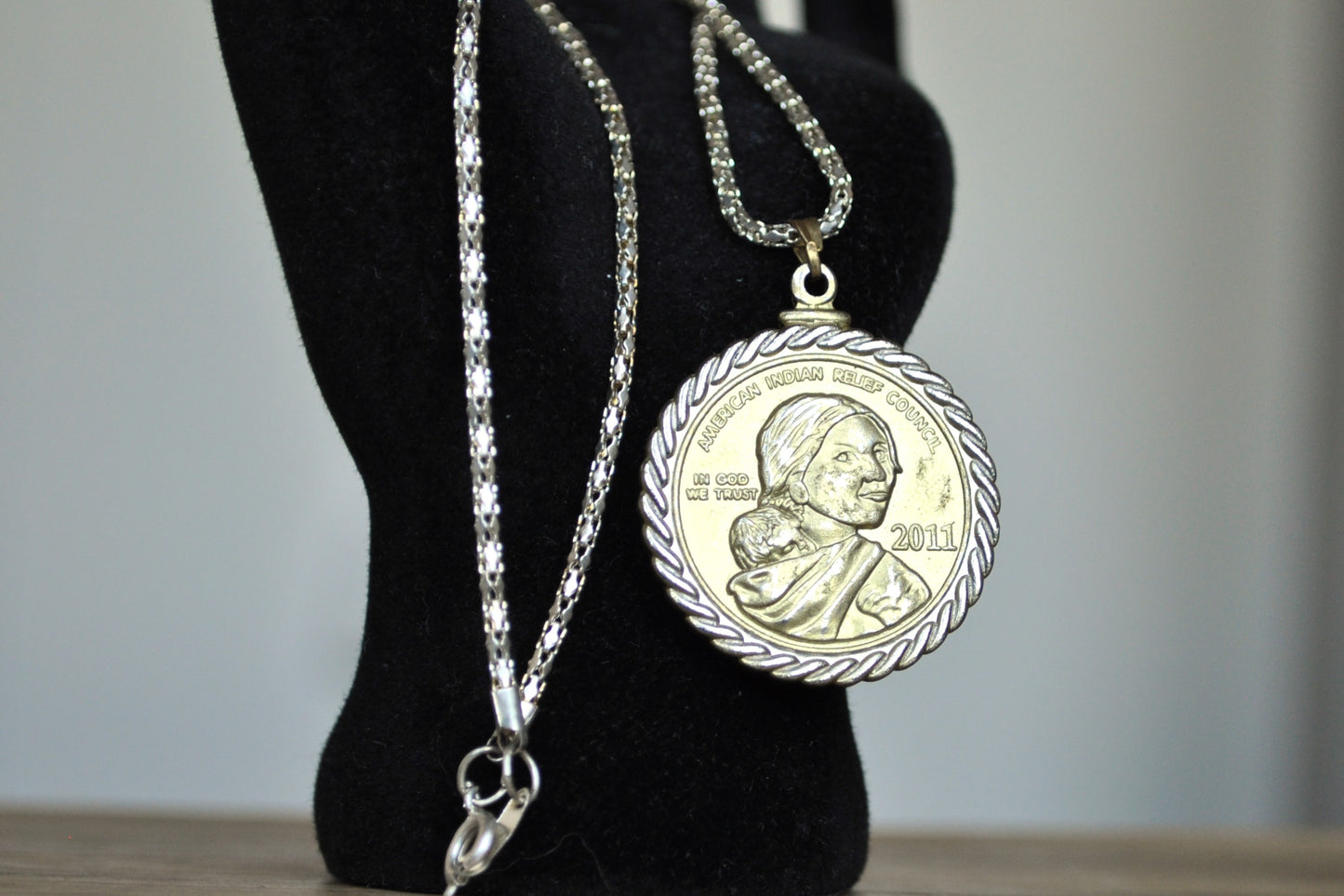 Sacagawea Necklace Gold-Tone Reproduction Coin American Indian Council 2011 - 2011 Gold-Tone Sacagawea Coin Necklace