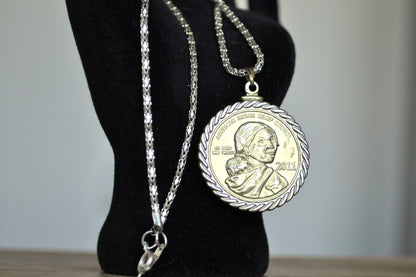 Sacagawea Necklace Gold-Tone Reproduction Coin American Indian Council 2011 - 2011 Gold-Tone Sacagawea Coin Necklace