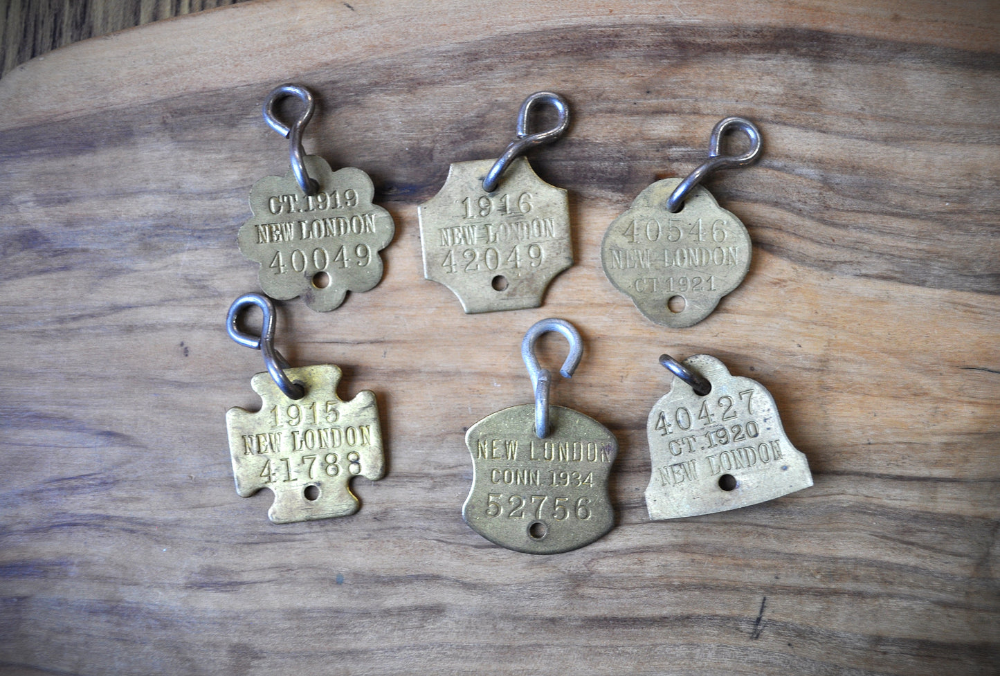 New London, Connecticut lot of 6 Dog Tags - Six Dog Tags from New London, Connecticut,