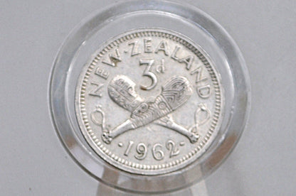 1962 New Zealand Silver Threepence - Great Condition - 50% Silver - 1962 New Zealand 3 Pence - Elizabeth II -