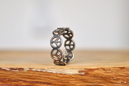 Calming Sterling Silver Peace Symbol Toe/Knuckle Ring - Size 5 - 925 Peace Symbol Toe/Knuckle Ring - Toe/Knuckle Ring