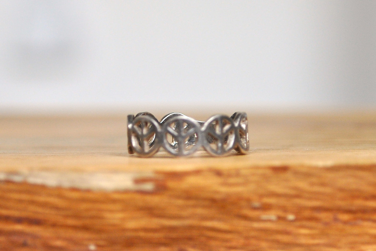 Calming Sterling Silver Peace Symbol Toe/Knuckle Ring - Size 5 - 925 Peace Symbol Toe/Knuckle Ring - Toe/Knuckle Ring