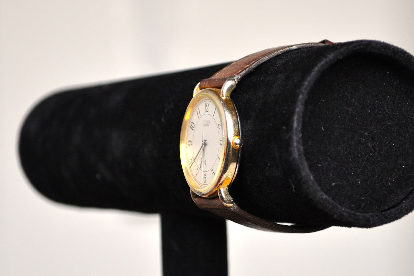 Vintage Citizen Quartz Leather Gold Tone Watch - Citizen Quartz Watch 2830-261348TA - Japanese Analog Watch - Working!