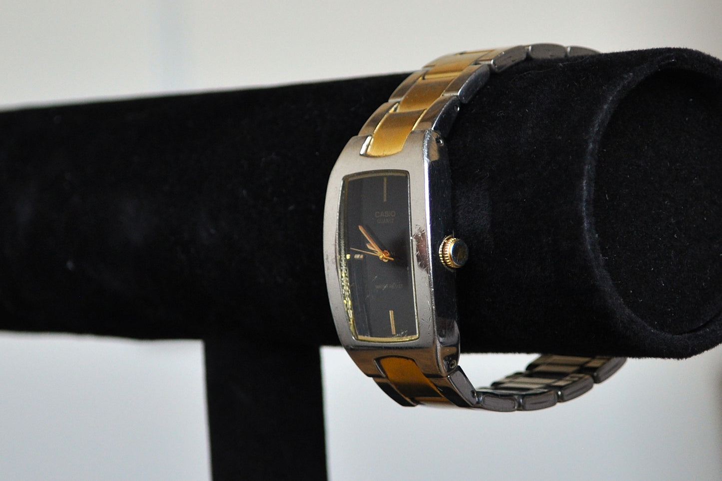 Classic Casio Quartz Analog Silver Tone Watch - MTP-1165 - Working!