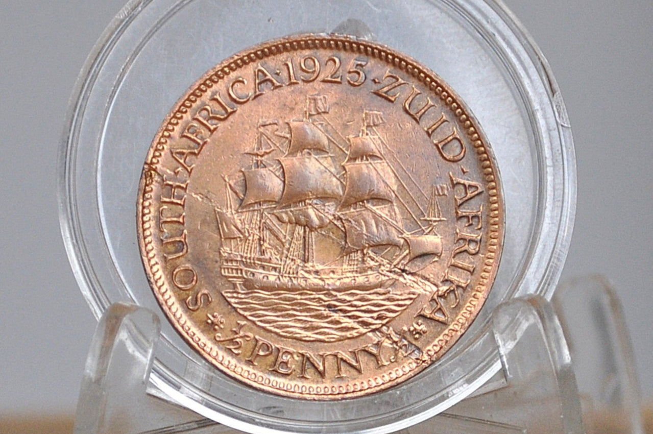 Rare 1925 South Africa 1/2 Penny UK Issue - XF/AU Condition -  Only 25k Minted - George V - Beautiful Color and Great for a Collection.