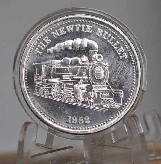 1982 Corner Brook Newfoundland Dog Trade Dollar - Corner Brook, Newfoundland Dog Canada Commemorative Token