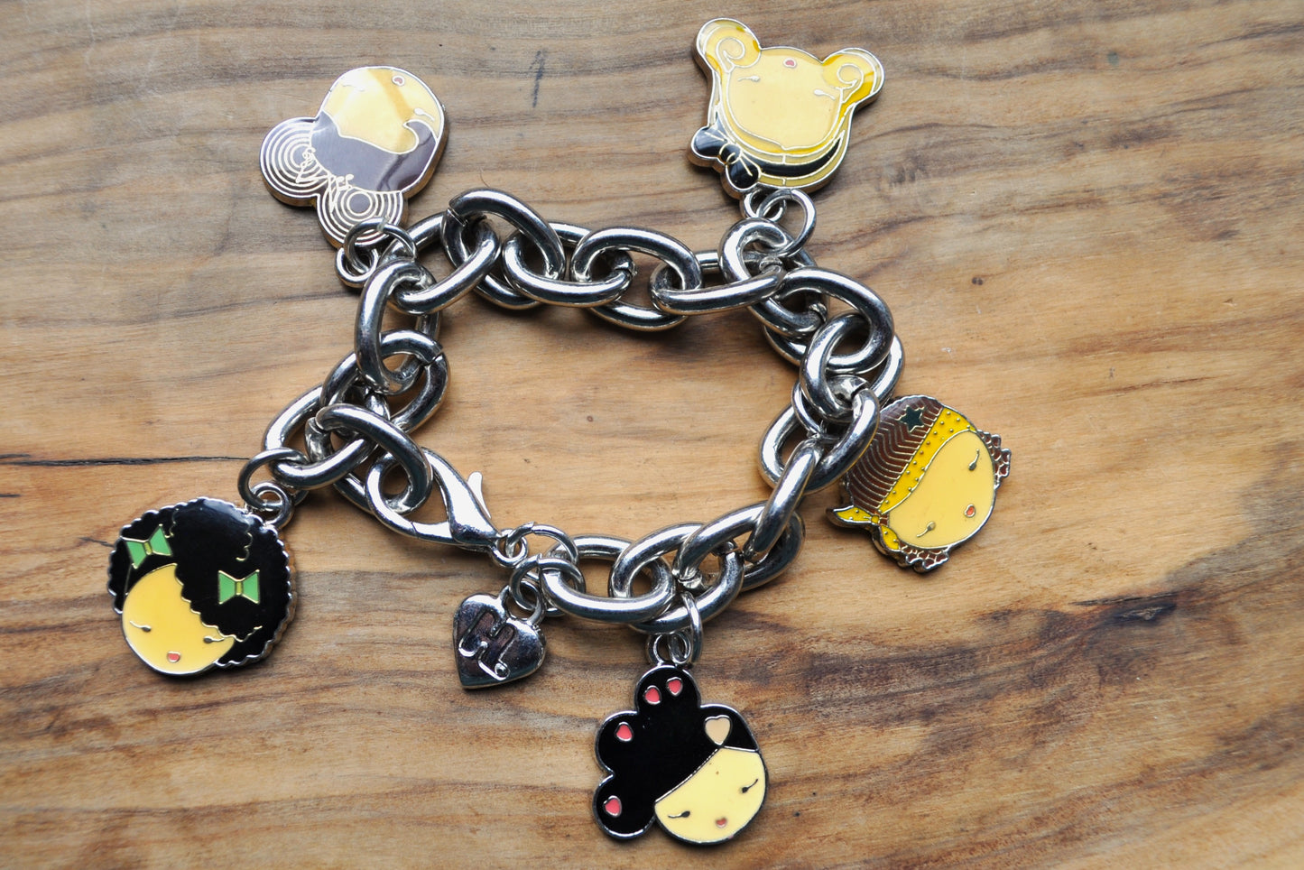 Cute Gwen Stefani Harajuku Lovers Charm Enamel Bracelet - 8 Inches - Gwen Stefani Jewelry