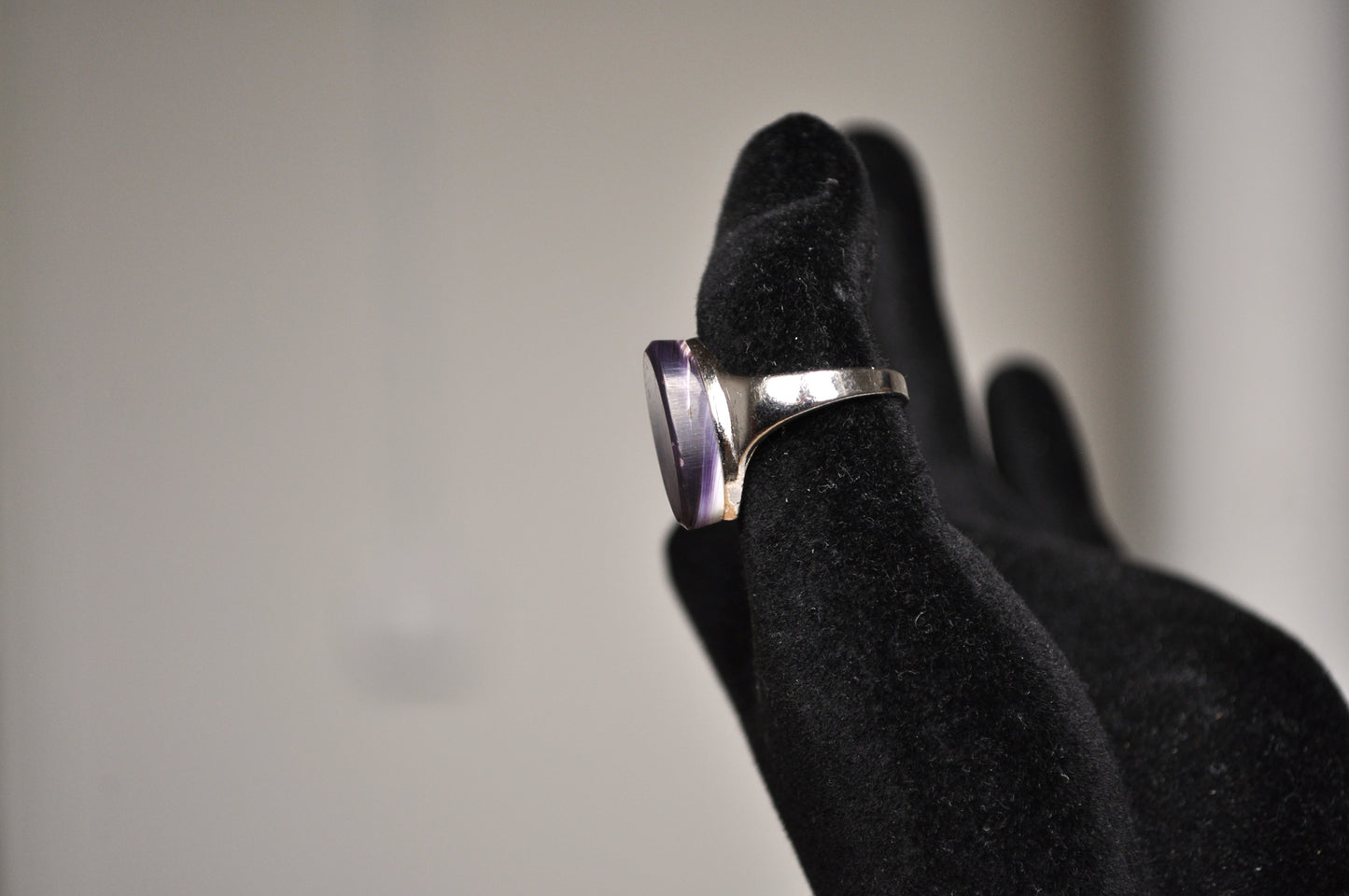 Beautiful Wampum Sterling Silver Skinny Oval Amethyst Ring - Size 5.5 - Wampum Jewelry - Native American Jewelry