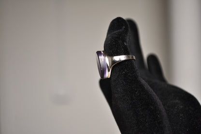 Beautiful Wampum Sterling Silver Skinny Oval Amethyst Ring - Size 5.5 - Wampum Jewelry - Native American Jewelry