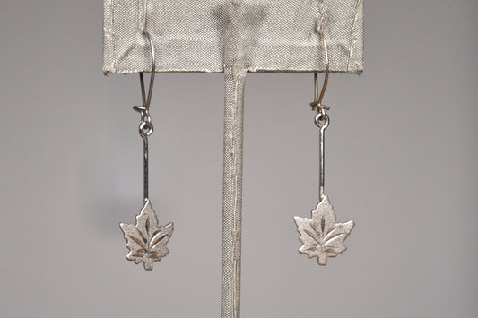 Beautiful Sterling Silver Maple Leaf Earrings - Stamped "FMC Sterling Front" - Rhinestone Inside Leaf Design