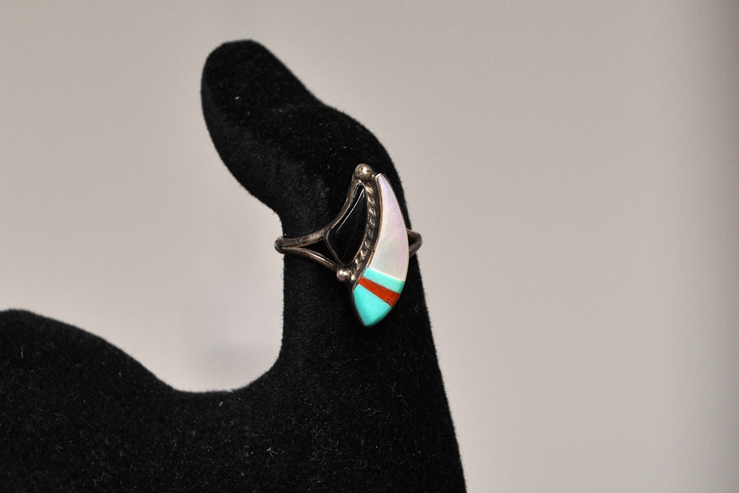Beautiful Sterling Silver Native Southwest Turquoise & Coral Chip Inlay Ring - Size 5 - Stamped Sterling - Zuni Tribe Sterling Ring
