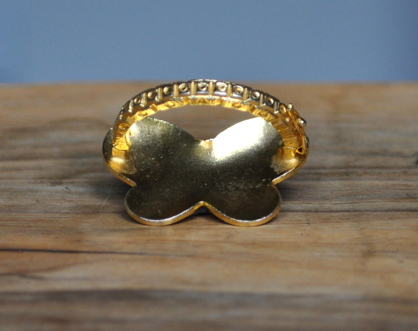 Brown Butterfly Floral Enamel Vintage Napkin Ring 1pc - One Brown Butterfly with Floral Detailing Napkin Ring