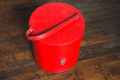 Vintage Everbest Hollywood Florida 1960s Crimson Red Wig Box - Contains Mannequin Head - Wig Not Included - Lockable Red Wig Box