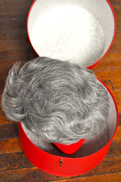 Vintage Everbest Hollywood Florida 1960s Crimson Red Wig Box - Contains Mannequin Head - Wig Not Included - Lockable Red Wig Box