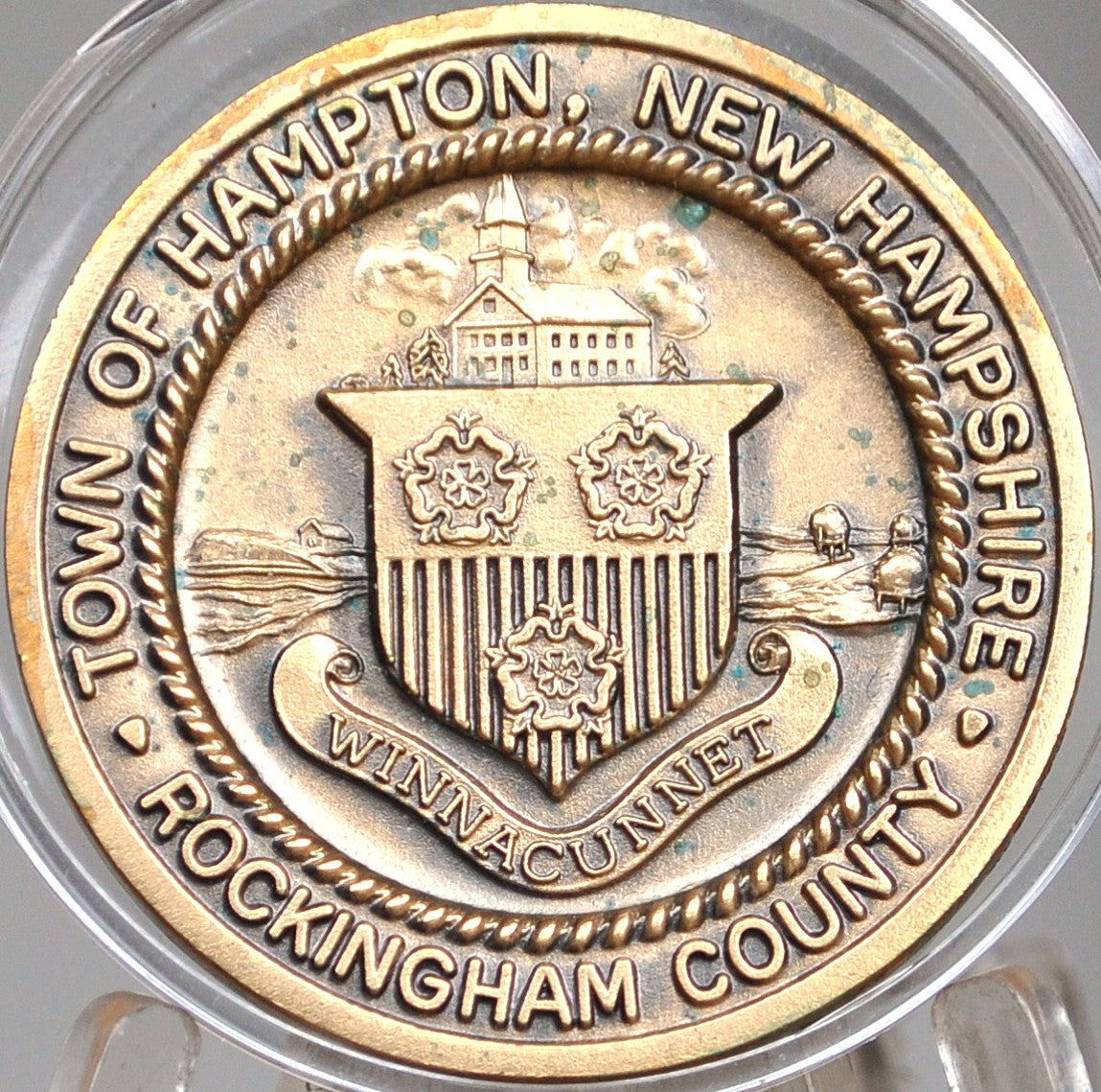 1976 Hampton, New Hampshire Bronze Town Medal Bicentennial - Bronze Town Medal of Hampton, New Hampshire Commemorative Token
