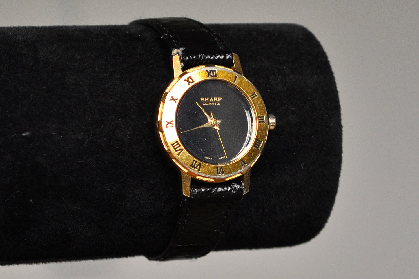 Shining Stainless Steel Gold Tone Sharp Quartz Watch - Black Genuine Leather Watch - Working!