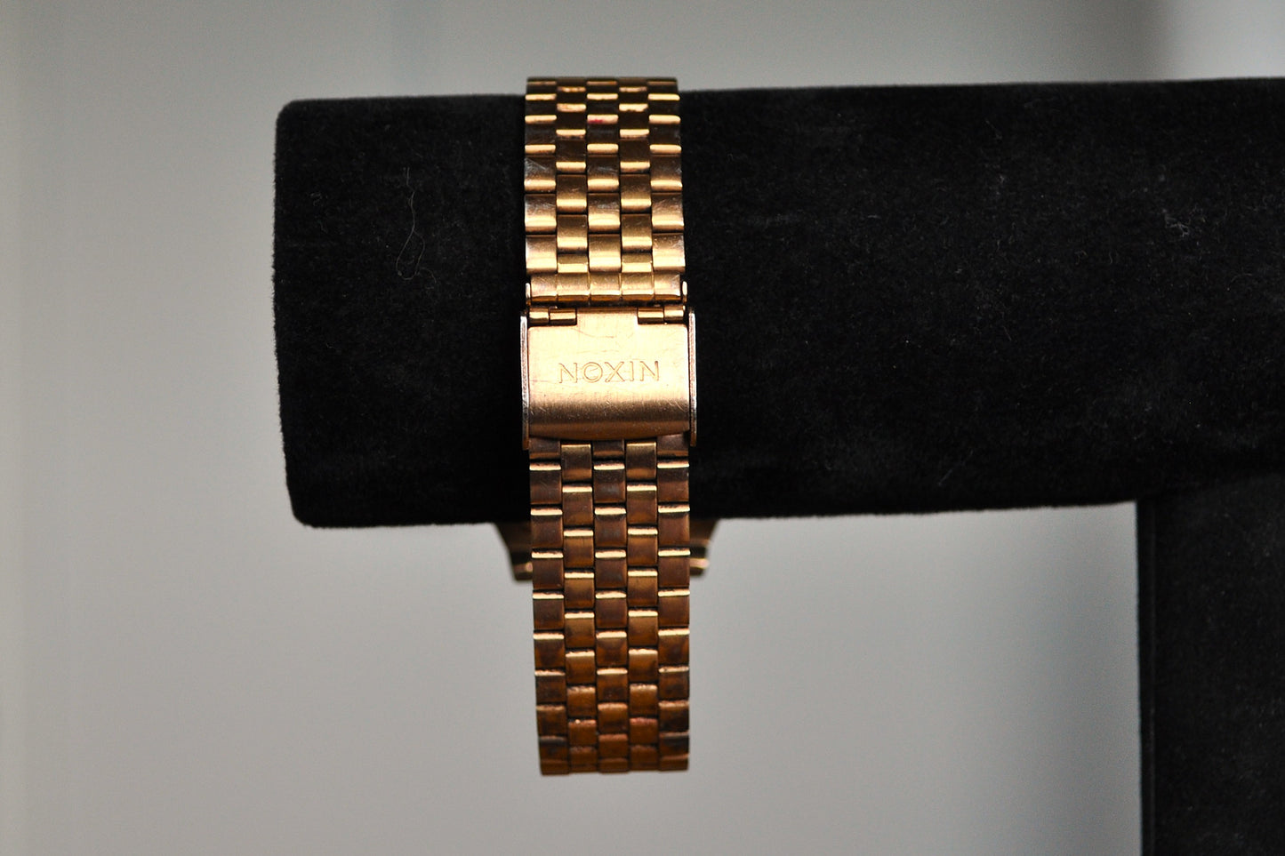 Beautiful Nixon Time Teller Stainless Steel Rose Gold Tone Watch - Parts and Repair Watch - Nixon A045 - Not Working!