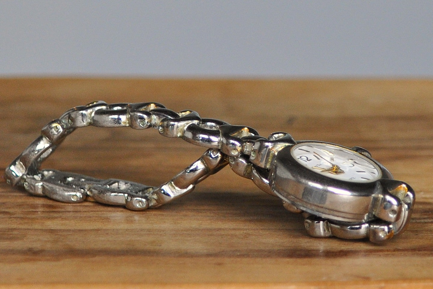 Dainty Stainless Steel Silver Tone Jaclyn Smith Watch - Quartz Movement - Working!