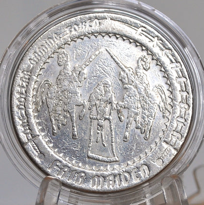 One Dollar Gaming Token Excalibur Casino Fair Maiden Las Vegas = Las Vegas 1$ Gaming Token Excalibur Casino - Excalibur Casino Gaming Token