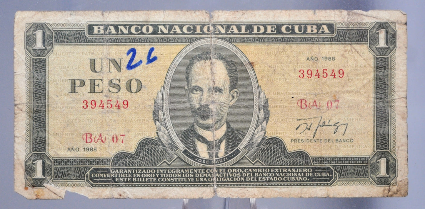 1988 National Bank of Cuba 1 Peso Banknote - Fidel Castro Habana Scene Note - Fine (F) Grade - 1988 Carribean Cuban One Peso Note - P#102d