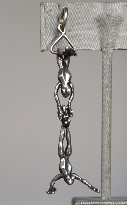 Acrobatic Articulated Amphibians Pendant - Trapeze Frog Circus Charm