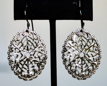 Beautiful Sterling Silver Filigree Dangle Earrings - Stamped M Sterling - Vintage Sterling 925 Dainty Filigree Design Earrings