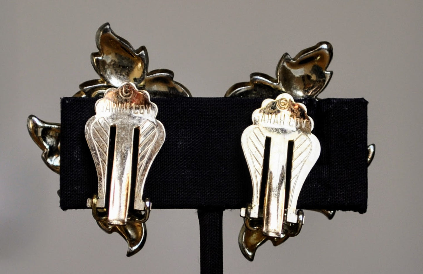 Delightful Sarah Coventry Dual-Toned Vine and Leaves Clip-On Earrings - Ivy Leaves Design - Vintage 1950s Sarah Cov Grapevine Earrings