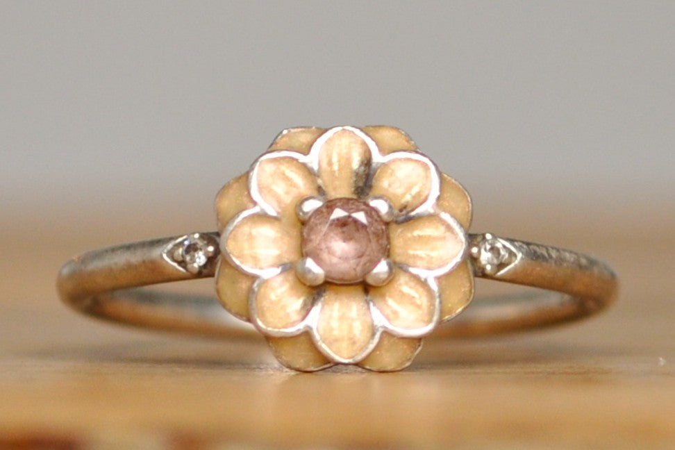 Pandora Silver Cream Enamel Blooming Dahlia Ring - Size 7 - Signed Pandora - Stamped and Tested Sterling Silver - Retired Pandora Jewelry