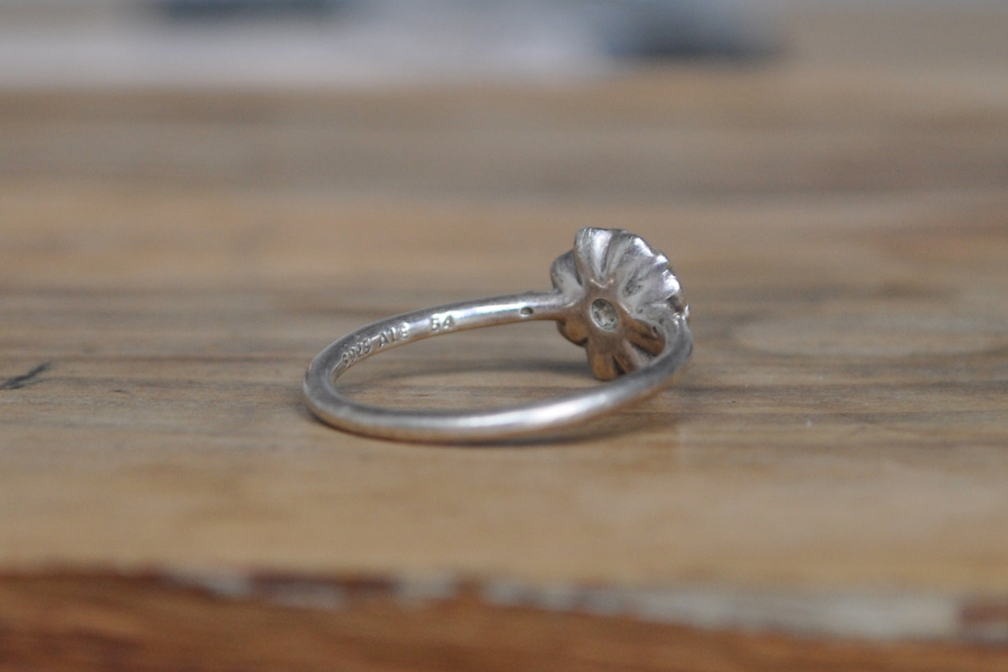 Pandora Silver Cream Enamel Blooming Dahlia Ring - Size 7 - Signed Pandora - Stamped and Tested Sterling Silver - Retired Pandora Jewelry