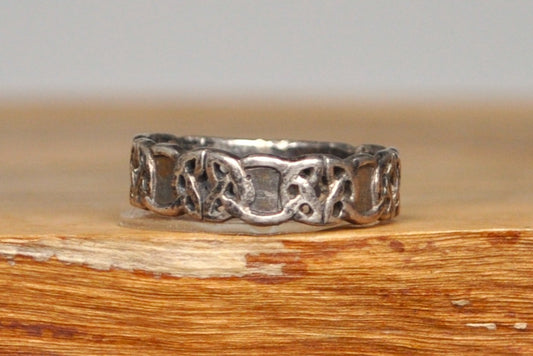 Celtic Woven Knots Ring - Size 8 - Stamped and Tested Sterling Silver - Irish Band Ring - Bound Together Engravable ring