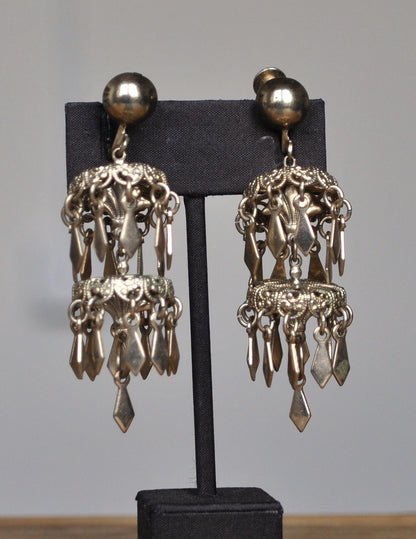 Vintage Chandelier Dangle Earrings With Screw Backs - Chandelier Cascading Dangle Gold Toned Earrings
