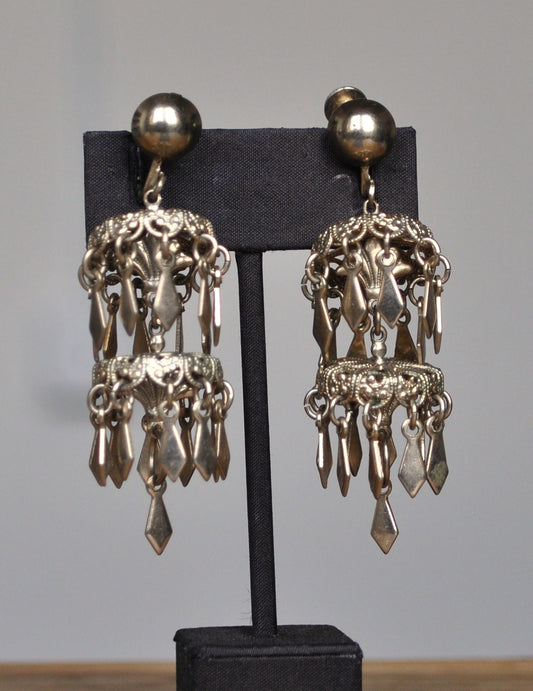 Vintage Chandelier Dangle Earrings With Screw Backs - Chandelier Cascading Dangle Gold Toned Earrings