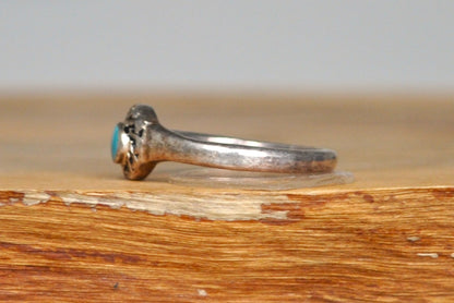 Swirling Filigree Turquoise Stone Ring - Size 9 - Tested Sterling Silver - Authentic Native American Jewelry - Preco Jewelry