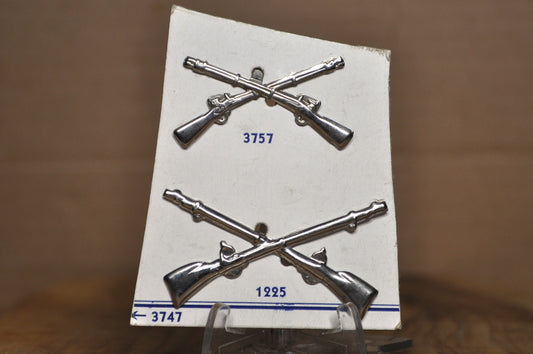 U.S. Army Infantry Branch Crossed Rifles Pin Set - Pair of U.S. Military Crossed Musket Insignia - Military Collectible Crossed Rifles Set