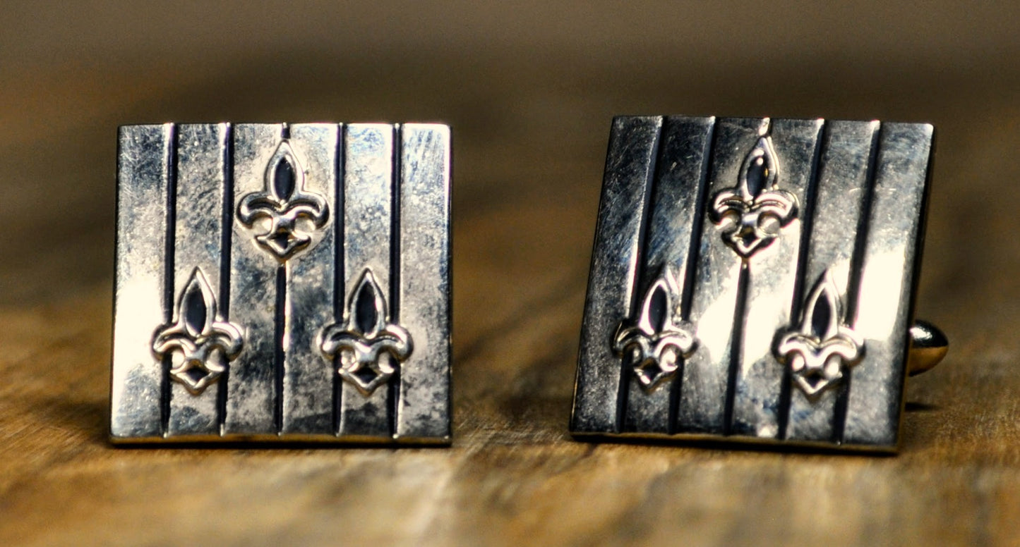 Elegant Swank Gold Toned Fleur de Lis Pattern Cufflinks Pair - Vintage Swank Signed Square Fleur de Lis Cufflinks
