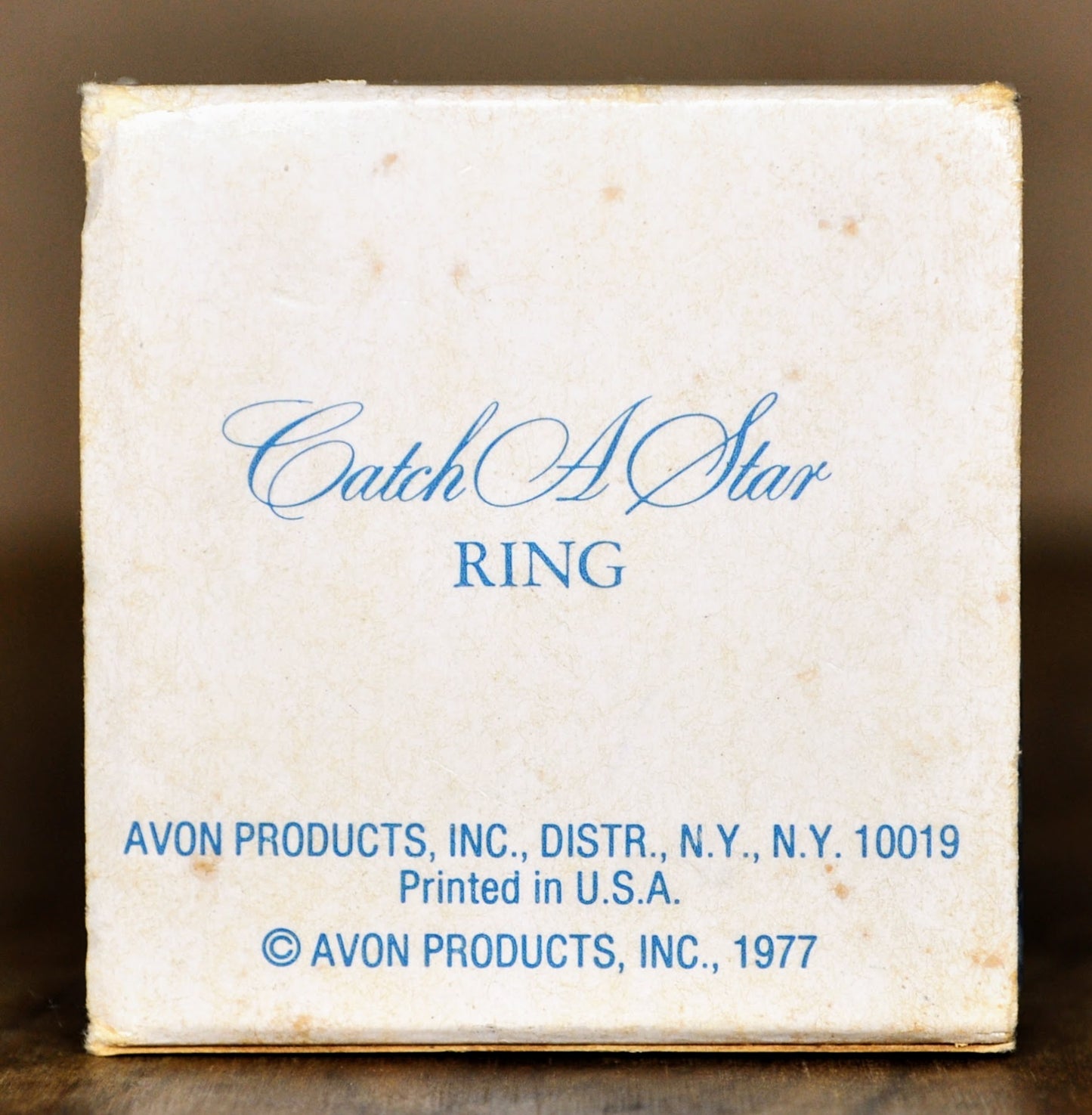 Stunning 1977 Avon Gold Tone Catch a Star Rhinestone Ring - Size Medium - New Old Stock (NOS) - Vintage Avon Star Rhinestone Ring In Box