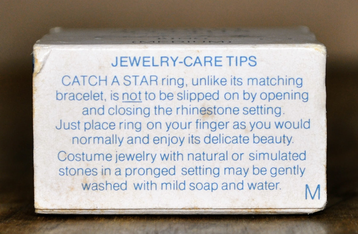 Stunning 1977 Avon Gold Tone Catch a Star Rhinestone Ring - Size Medium - New Old Stock (NOS) - Vintage Avon Star Rhinestone Ring In Box