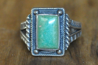 Art Deco Green Turquoise Ring - Size 7 - Tested Sterling Silver - Native American Jewelry