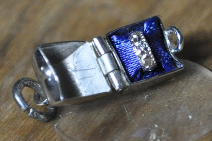 Tiny Articulated Engagement Ring with Box Charm - Stamped and Tested Sterling Silver - Wells Sterling - Blue Velvet Cloth