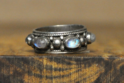 Stunning Six Moonstones Silver Ring - Size 8 - Stamped and Tested Sterling Silver - Soldered Rings