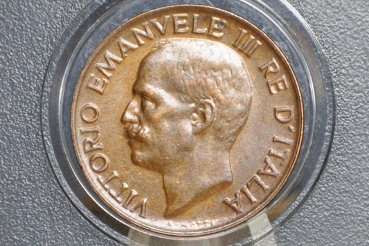 1919 Italian 5 Cent Coin - Uncirculated - Rarer Date - Victor Emmanuel III - Italy 5 Cent Coin 1919 Five Centesimi - Kingdom of Italy