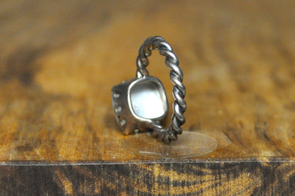 Pandora Mother of Pearl Twisted Rope Band Ring - Size 7 - Stamped and Tested Sterling Silver - Crown Filigree - Checkerboard Cut