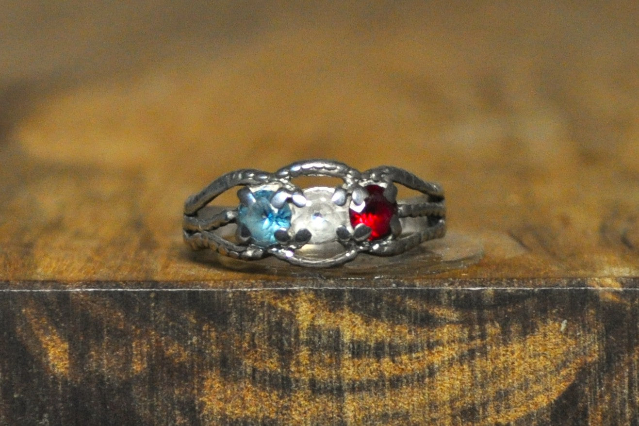 Sterling Silver Mother's/Family Birthstone Ring - Size 6 - Stamped and Tested Sterling Silver - Tricolor Stone Ring