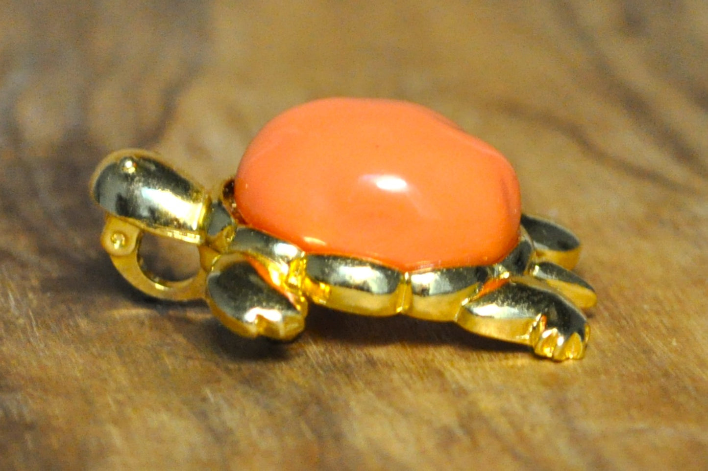 Kenneth Jay Lane Coral Turtle Brooch - Signed KJL - Gold Tone Coral Shell Turtle Brooch - Retired KJL