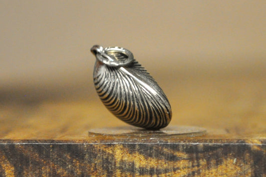 Silver Clamshell Pendant - Stamped and Tested Sterling Silver - Beau Sterling Charm - Ocean Jewelry
