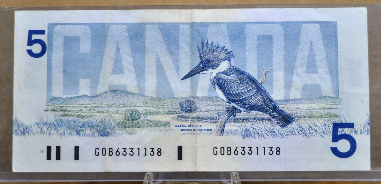 1986 Bank of Canada 5 Dollar Banknote - Choice of Thiessen/Crow or Bonin/Thiessen Signatures - 1986 Canadian Five Dollar Note - P#95b/P#95c