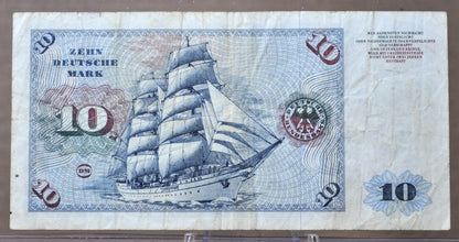 1970 Germany 10 Deutsche Mark Banknote - Deutsche Bundesbank - Very Fine (VF) - 1970 German Ten Deutsche Mark Note - P#31a