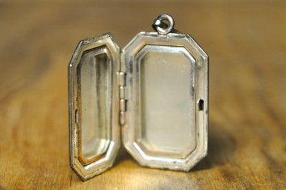 Vintage Victorian Floral Locket Pendant - Stamped and Tested Sterling Silver - Picture Locket - Photo Keepsake