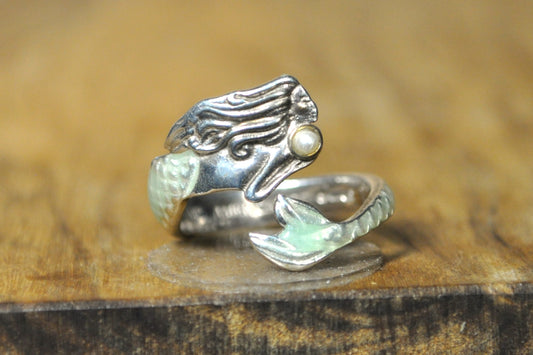 Alex&Ani Mermaid Pearl Ring - Size 7 - Stamped and Tested Sterling Silver - Detailed Mermaid Scale Scrollwork - Retired jewelry